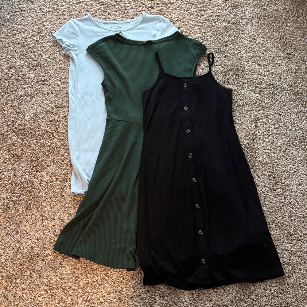 Bundle of Girls/Womens dresses